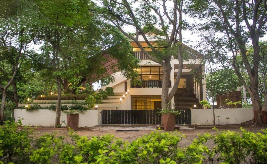 House in the woods image-1