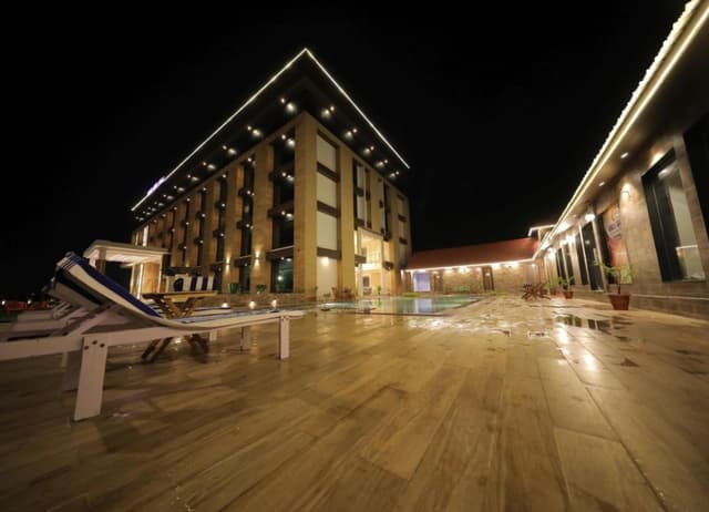 Sarovar Portico-Somnath, Gujarat image-4