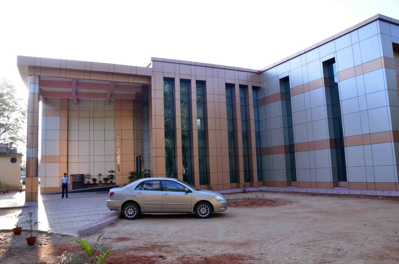 Tata Refractories Limited - Krosaki Administration Building, Belpahar, Odisha image-1
